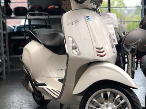 scooter 2e hands vespa