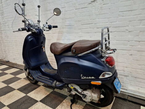 vespa snor scooter