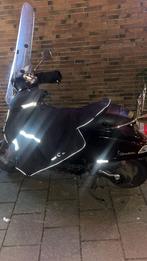 tweedehands vespa scooters amsterdam