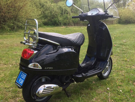 vespa snor scooter