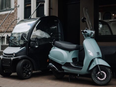 blauw kenteken scooter