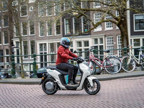 neos scooter